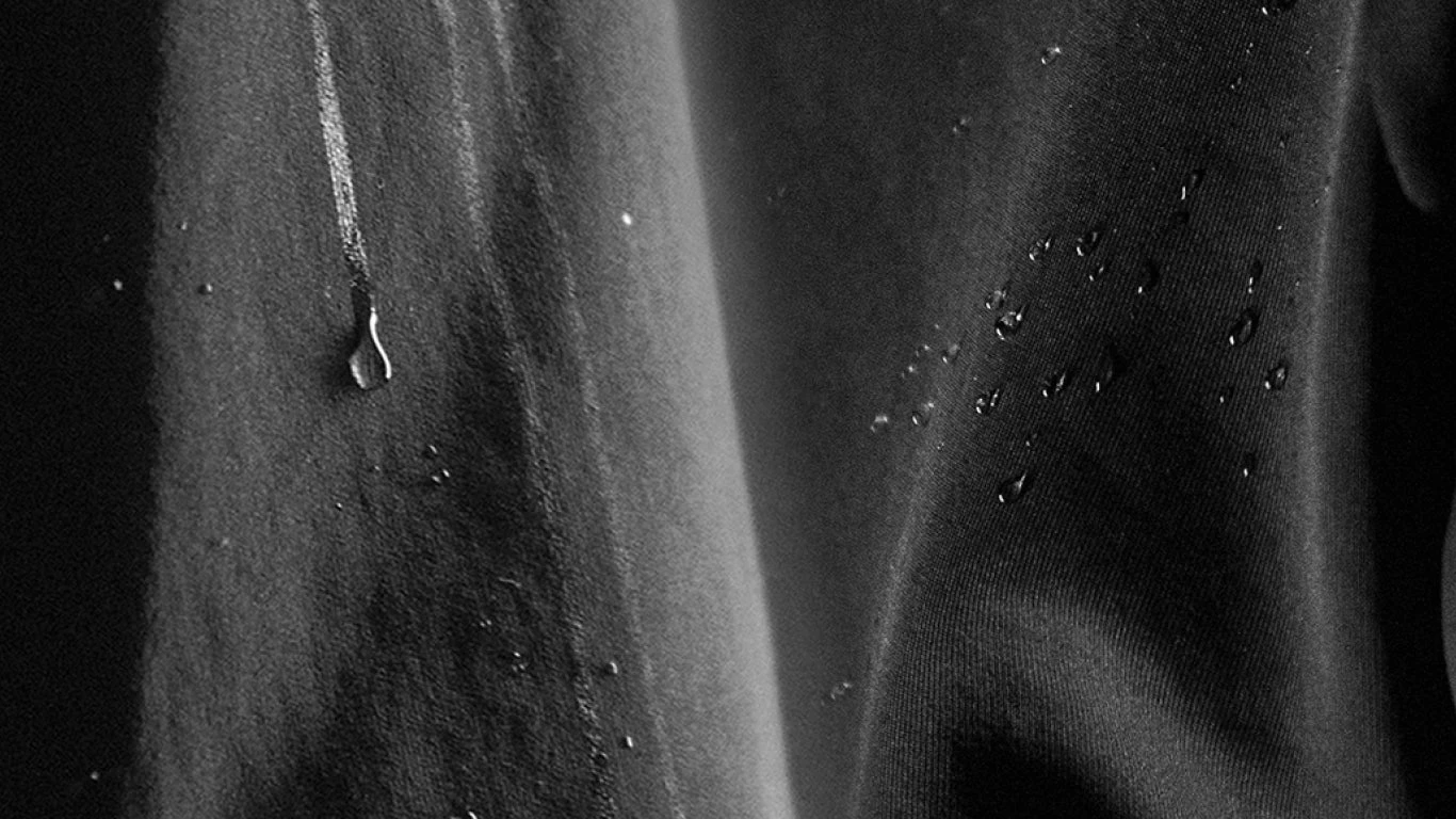 Ryzon Eclipse Graphene Shell Crewneck 8 Ryzon Eclipse Graphene Shell Crewneck