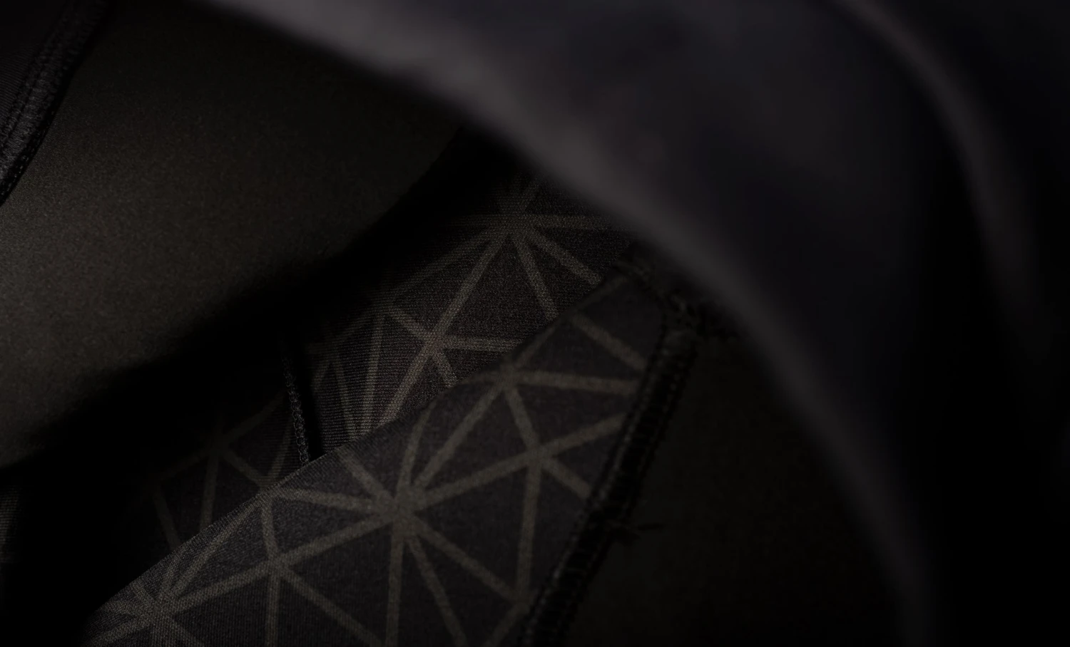 Ryzon Eclipse Graphene Shell Crewneck 12 Ryzon Eclipse Graphene Shell Crewneck